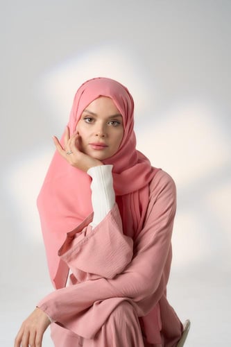 طقم قبعة كاملة مع طرحة صيفية