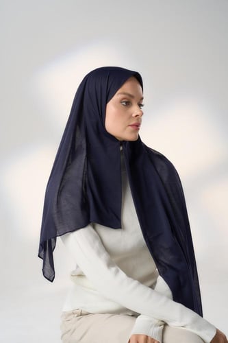 طرحة جاهزة مع مطاط- قصير جهة اليمين - كحلي