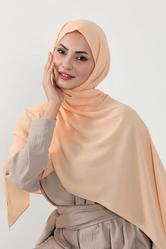 حجاب شيفون بمغناطيس وقبعة بالوسط