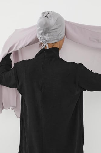 حجاب شيفون بمغناطيس وقبعة بالوسط-رمادي