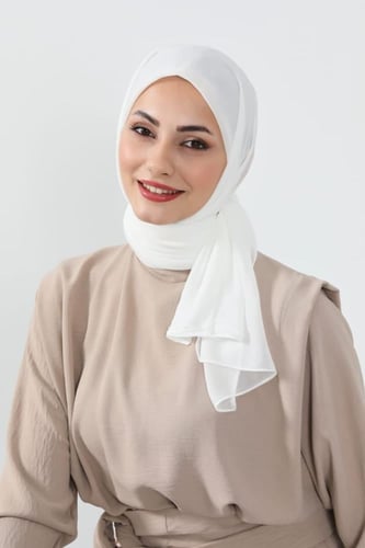 طرحة كرنشي مخيطة