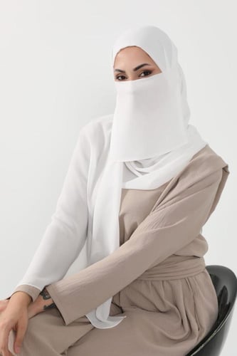 طقم طرحة ولثام-ابيض
