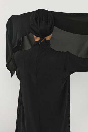 حجاب شيفون بمغناطيس وقبعة جانبية على الجهة اليسرى-...