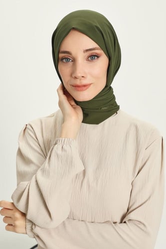 طرحة شيفون مع قبعة كاملة مشبوكة