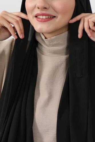 حجاب شيفون بمغناطيس وقبعة جانبية على الجهة اليسرى-...