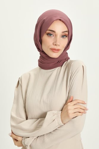 طرحة شيفون مع قبعة كاملة مشبوكة