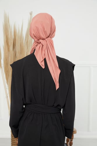 توربان كاب ربط من الخلف- لحمي غامق