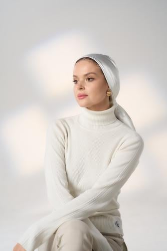 توربان مع ربطة-ابيض