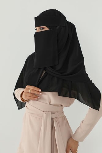 طقم طرحة ونقاب - اسود