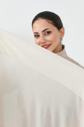 طرحة كرنشي مخيطة