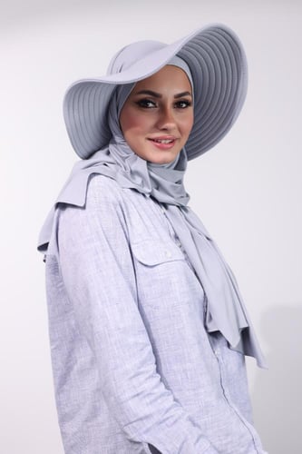 حجاب الشاطي مع قبعة