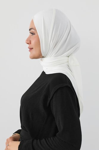 حجاب الرياضة - أوف وايت