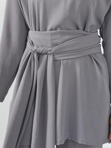 بدلة حجاب وعباية - سمول/ميديم