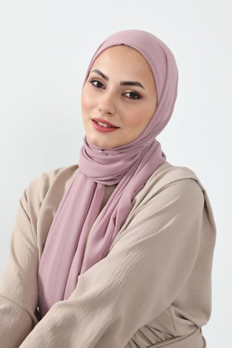 طرحة شيفون مع قبعة مشبوكة