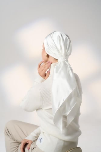 توربان مع ربطة-ابيض