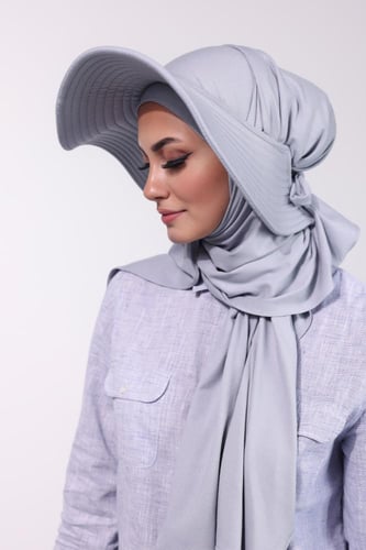 حجاب الشاطي مع قبعة