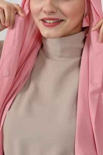 حجاب شيفون بمغناطيس وقبعة بالوسط