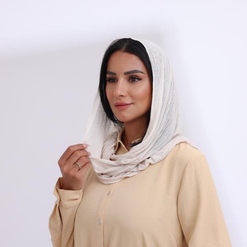 طقم طرحة مفتوحة مثلث مع قبعة