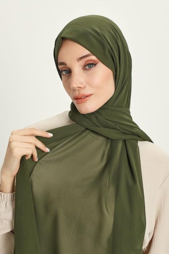 طرحة شيفون مع قبعة كاملة مشبوكة