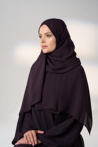 لثام مع طرحة بنفسجي