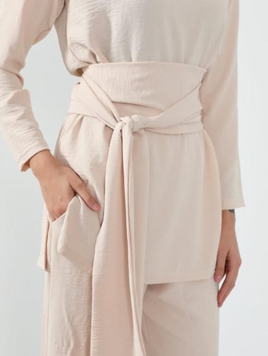 بدلة حجاب وعباية - سمول/ميديم