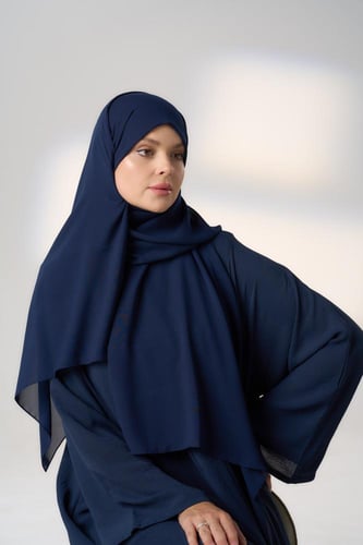 نقاب مع طرحة كحلي