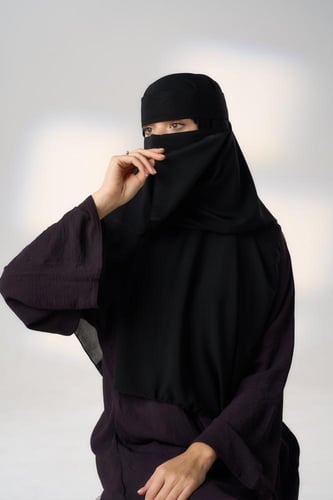 طرحة كوري ونقاب حرير من الداخل-اسود
