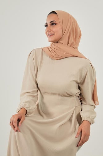 طرحة شيفون مع قبعة كاملة مشبوكة - بيج