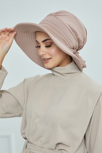 حجاب الشاطئ مع توربان - بني فاتح