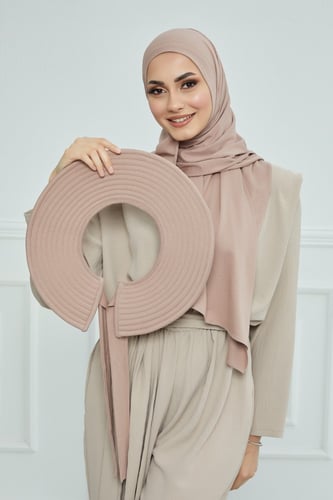 حجاب الشاطي مع قبعة - بني فاتح