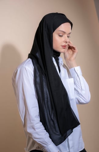 حجاب مع فتحة عند الاذن عادي - اسود