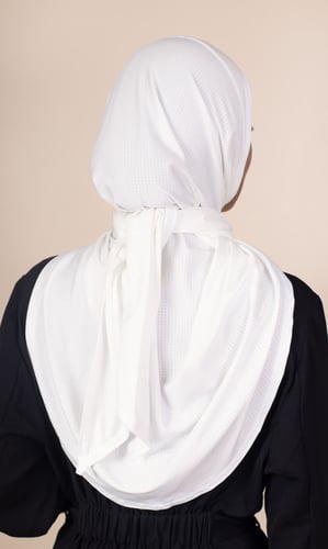 حجاب الرياضة - أوف وايت