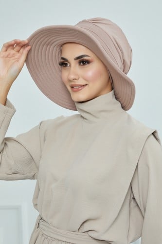 حجاب الشاطئ مع توربان - بني فاتح