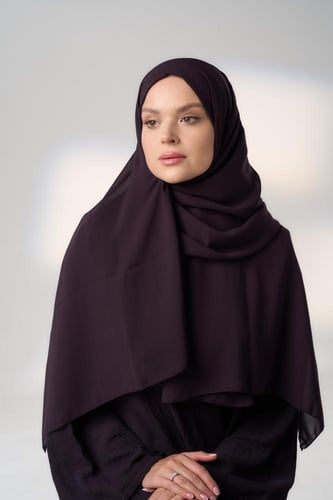 لثام مع طرحة بنفسجي
