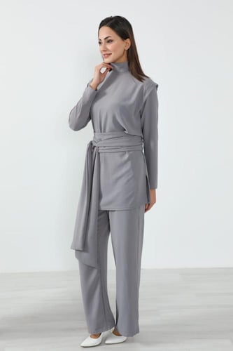 بدلة حجاب وعباية - سمول/ميديم