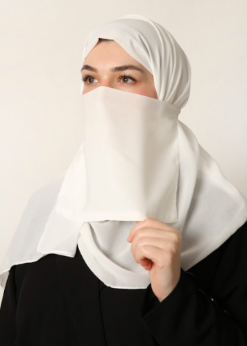 طقم طرحة مع لثام - اوف وايت