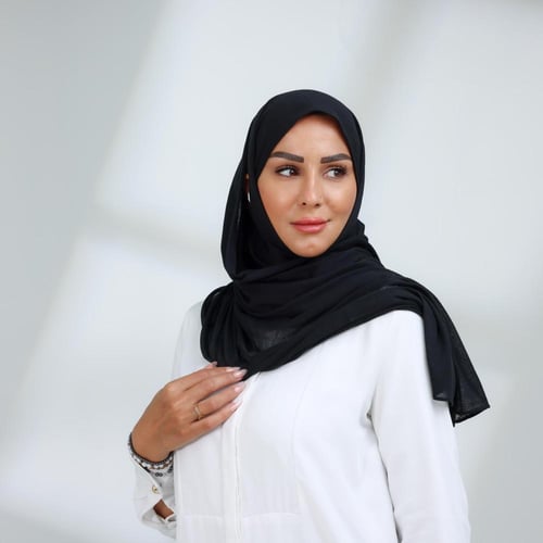 حجاب مع فتحة عند الاذن عادي - اسود