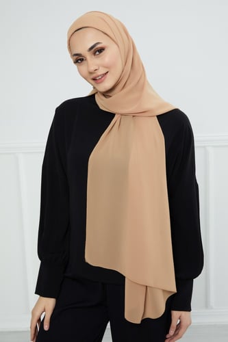 طرحة شيفون مع قبعة مشبوكة