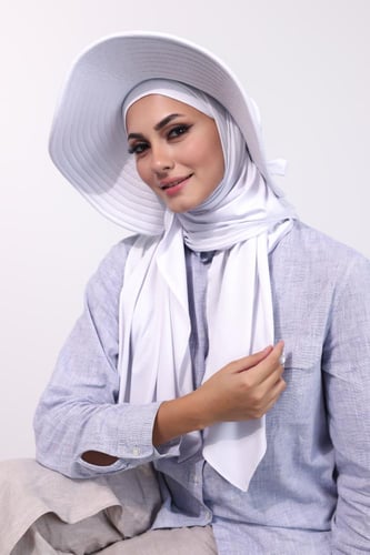 حجاب الشاطي مع قبعة - أبيض