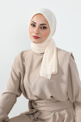 طرحة كرنشي مخيطة