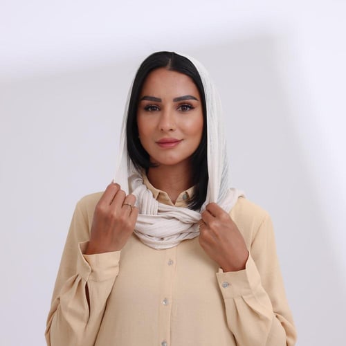 طقم طرحة مفتوحة مثلث مع قبعة