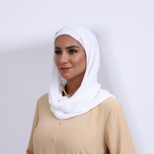 طقم طرحة مفتوحة مثلث مع قبعة - اوف وايت