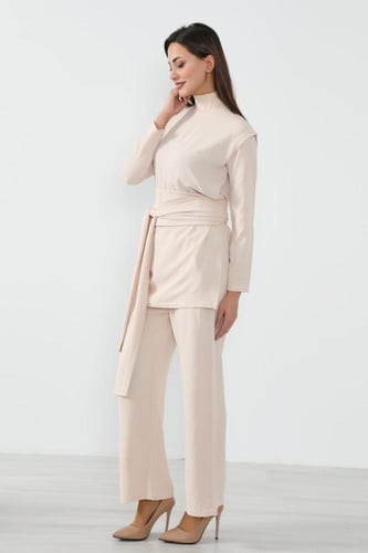 بدلة حجاب وعباية - سمول/ميديم