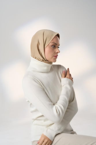 حجاب ربط من الخلف-بيج