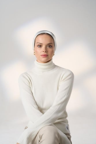 توربان مع ربطة-ابيض