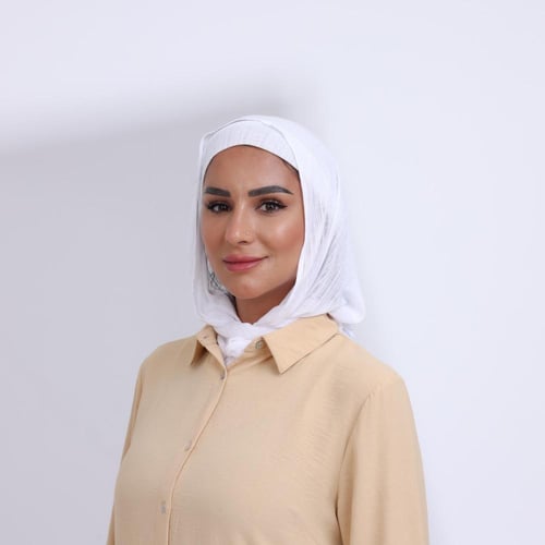 طقم طرحة مفتوحة مثلث مع قبعة