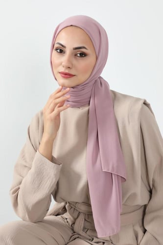 طرحة شيفون مع قبعة مشبوكة