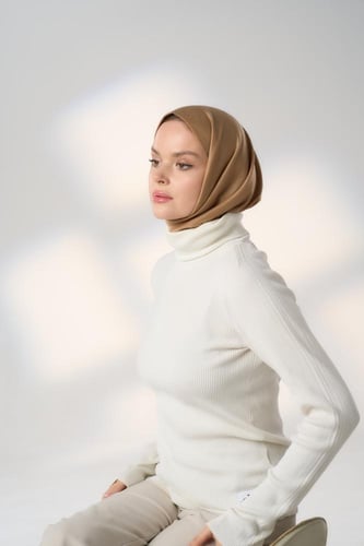 حجاب ربط من الخلف-بيج