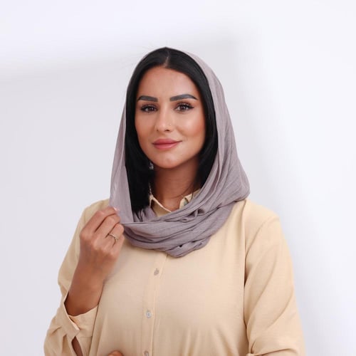 طقم طرحة مفتوحة مثلث مع قبعة