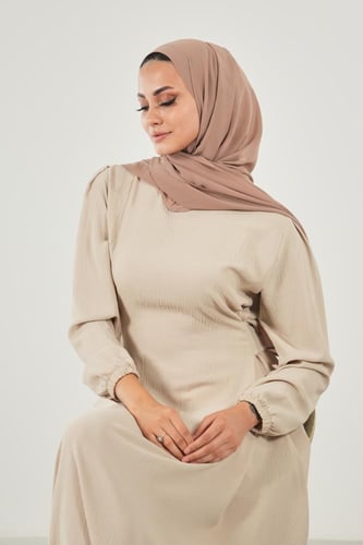 طرحة شيفون مع قبعة كاملة مشبوكة